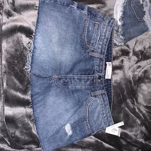 RSQ boyfriend cut off jean shorts